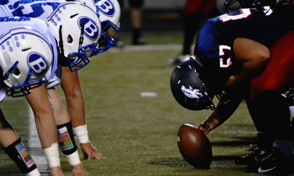 Differences between Canadian and American football